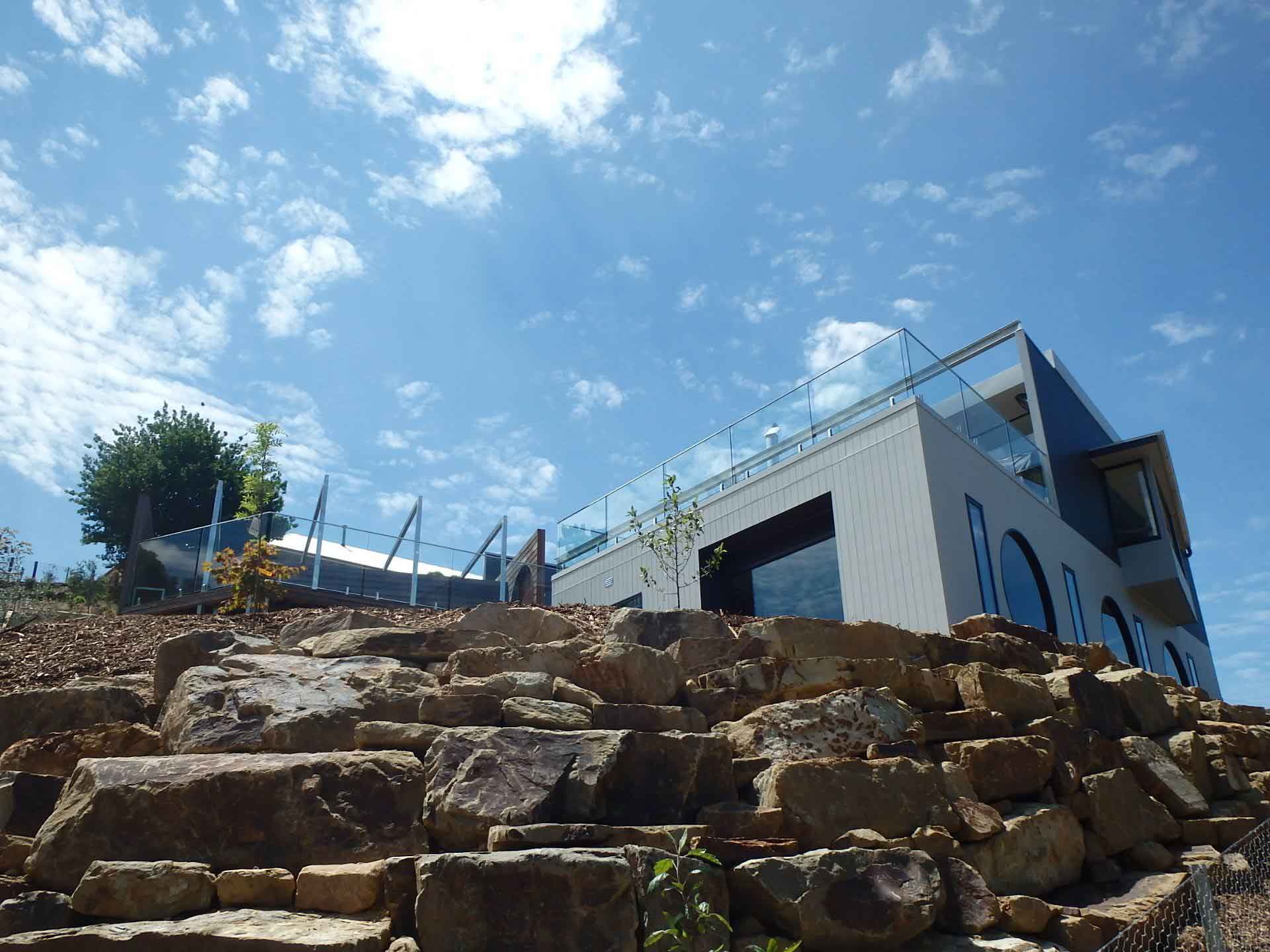 Outdoor Edge Landscapes Daylesford Stone Retaining Wall