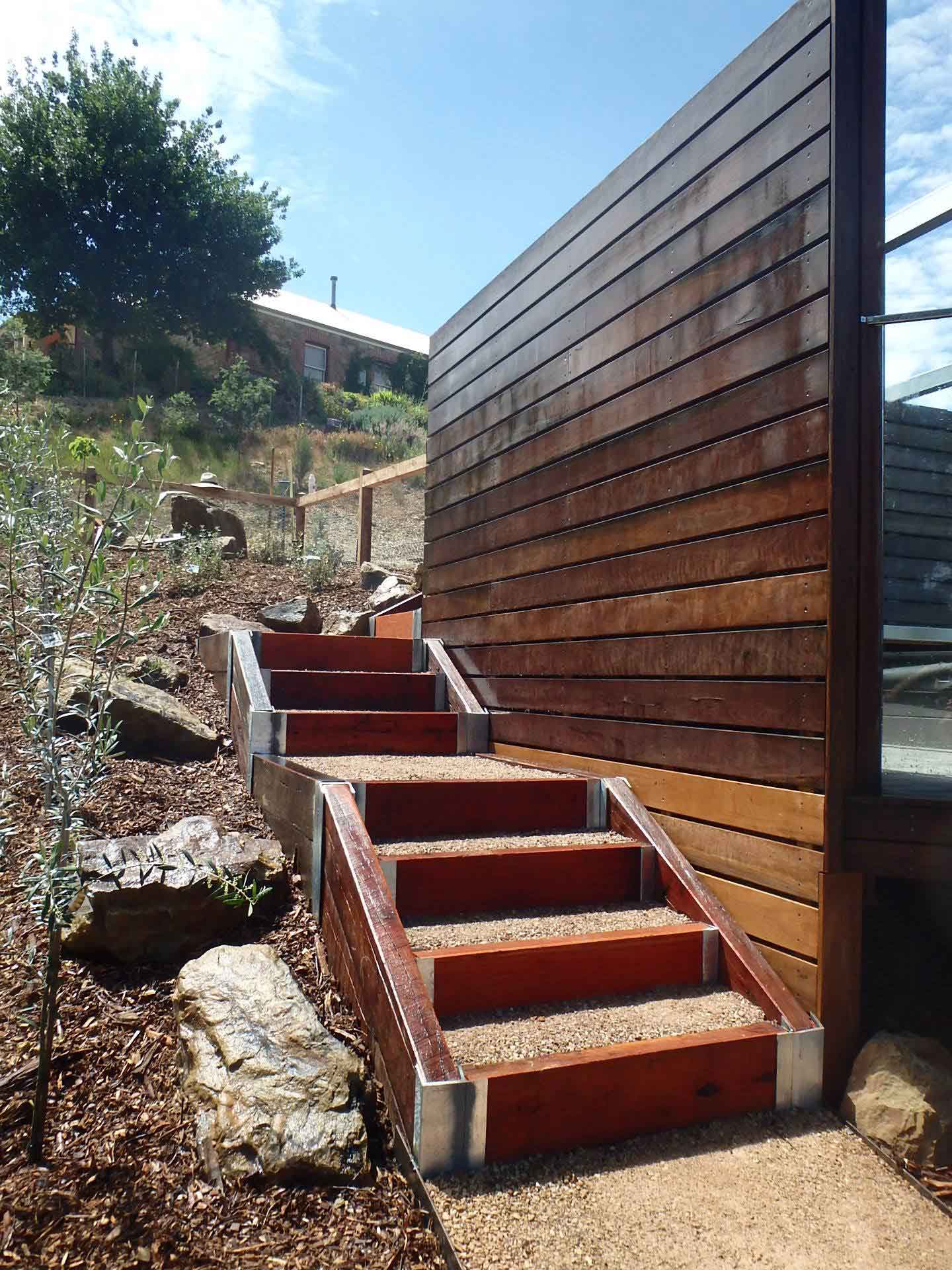 Outdoor Edge Landscapes Daylesford Steps Wall